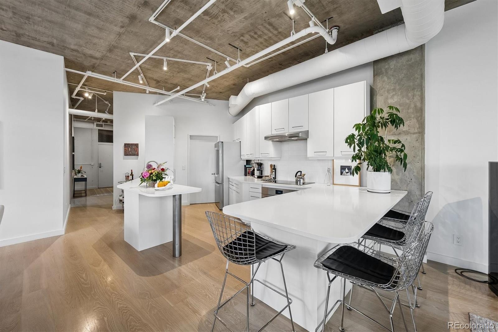 290 W 12th Avenue Unit: 203