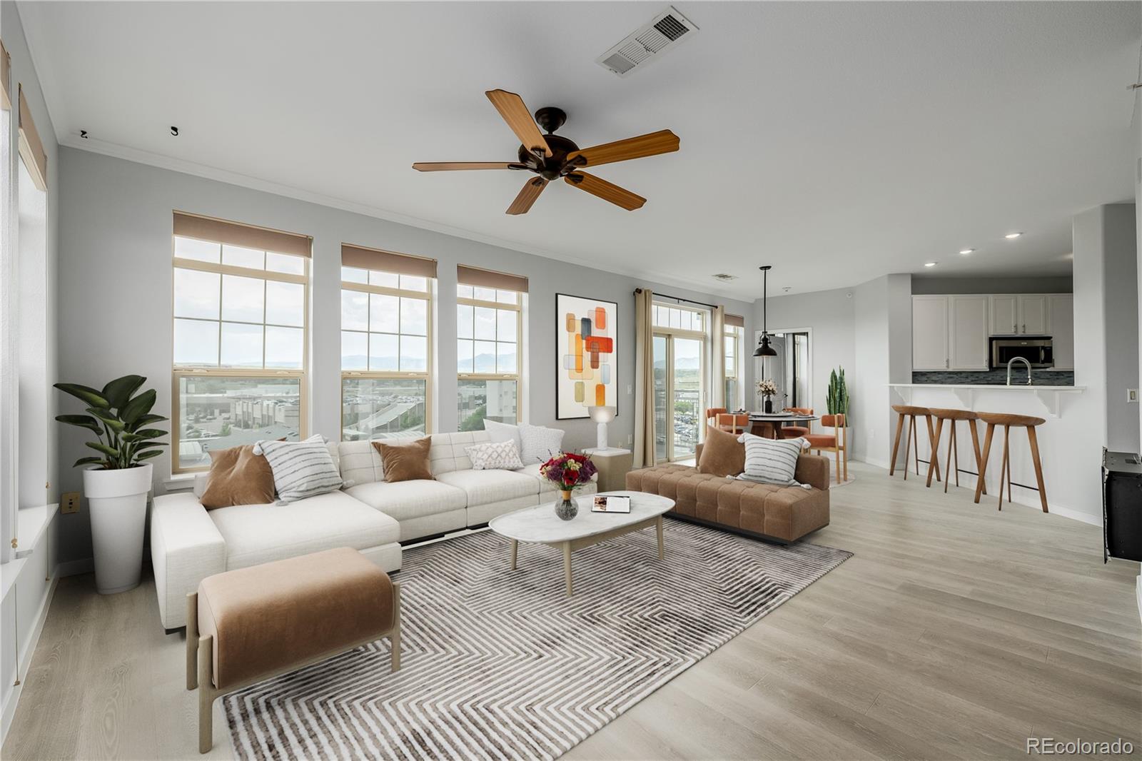 13456 Via Varra Unit: 401