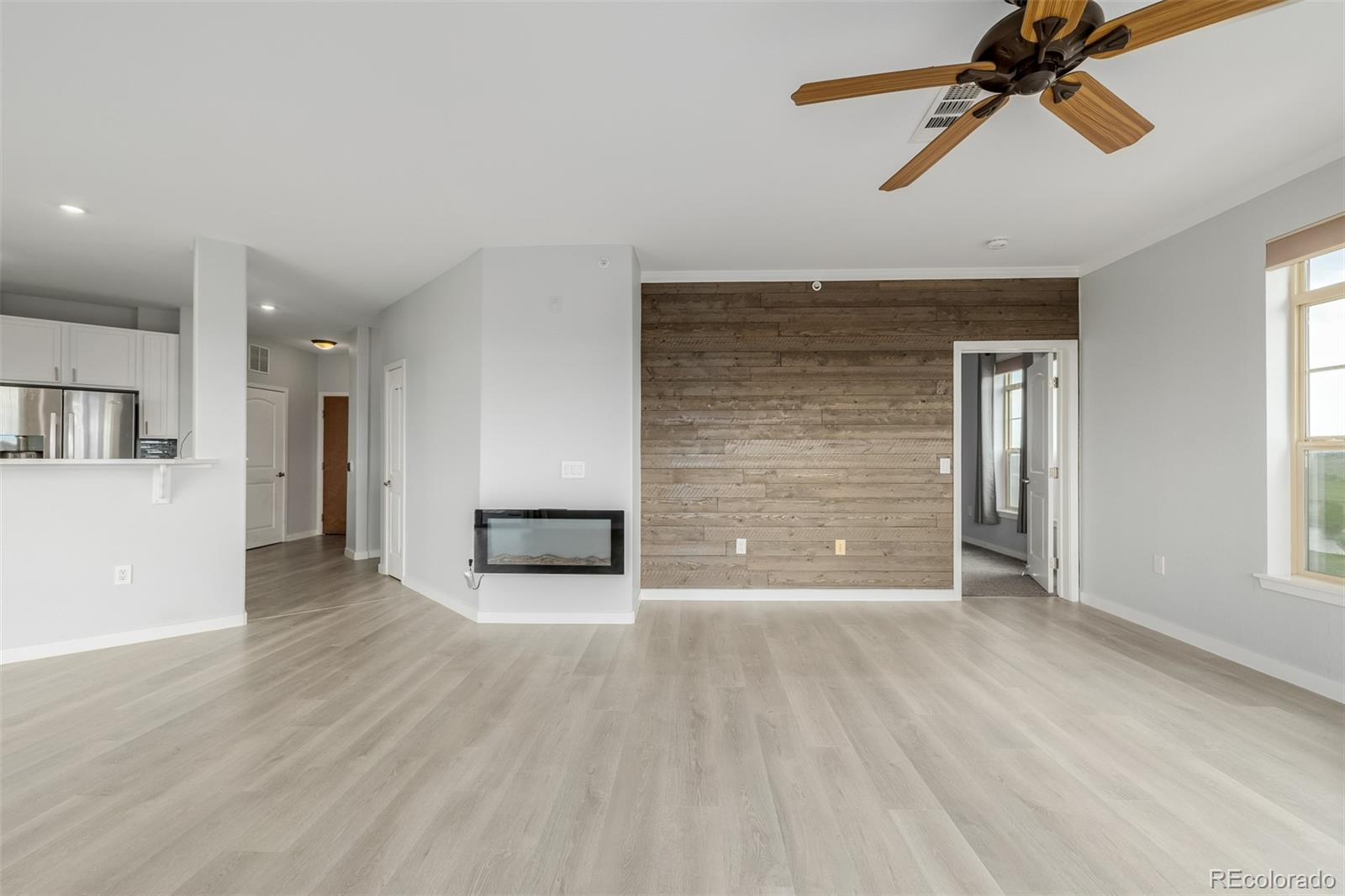 13456 Via Varra Unit: 401