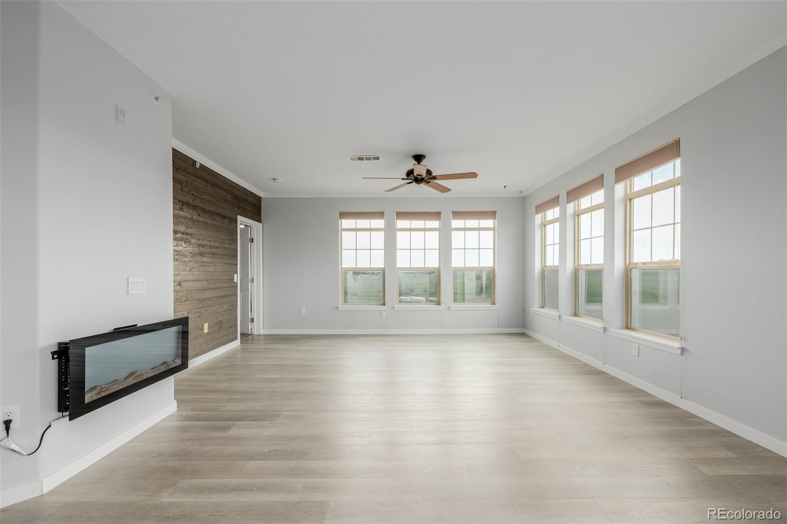 13456 Via Varra Unit: 401