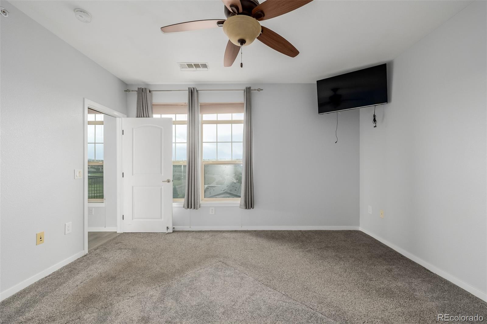 13456 Via Varra Unit: 401