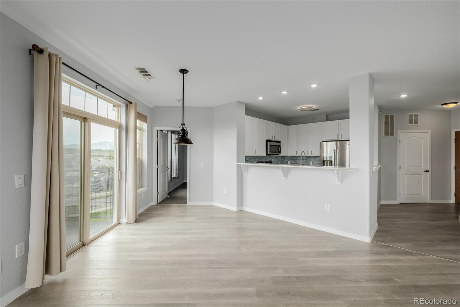 13456 Via Varra Unit: 401