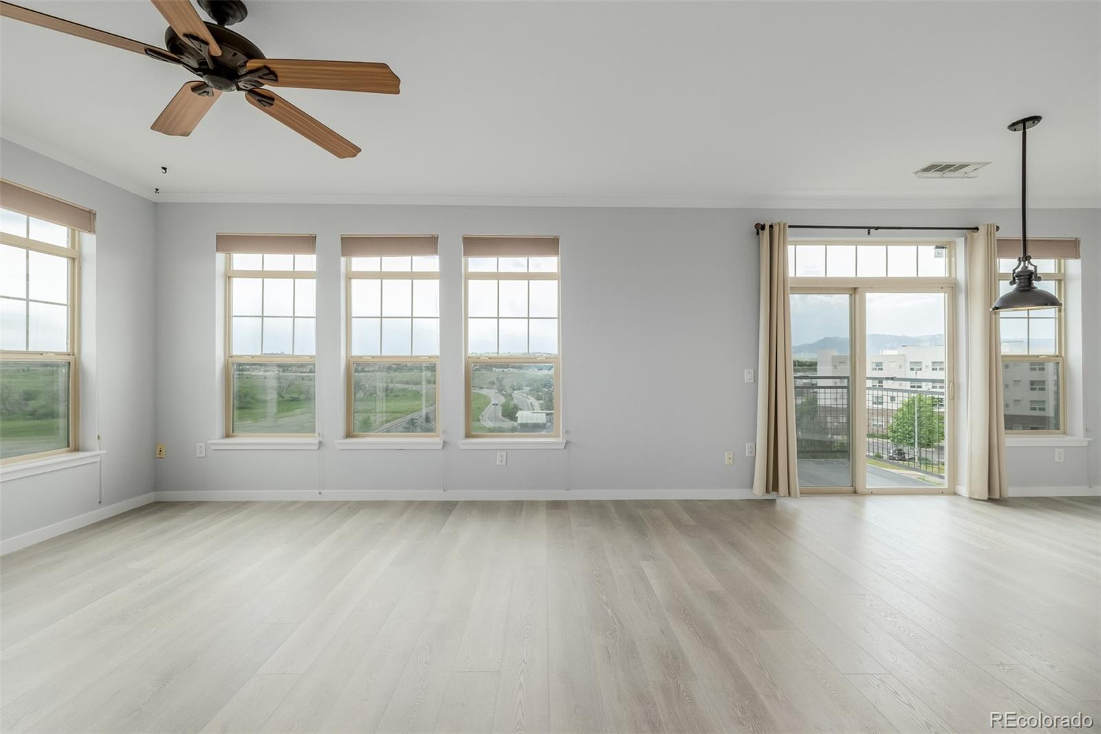 13456 Via Varra Unit: 401