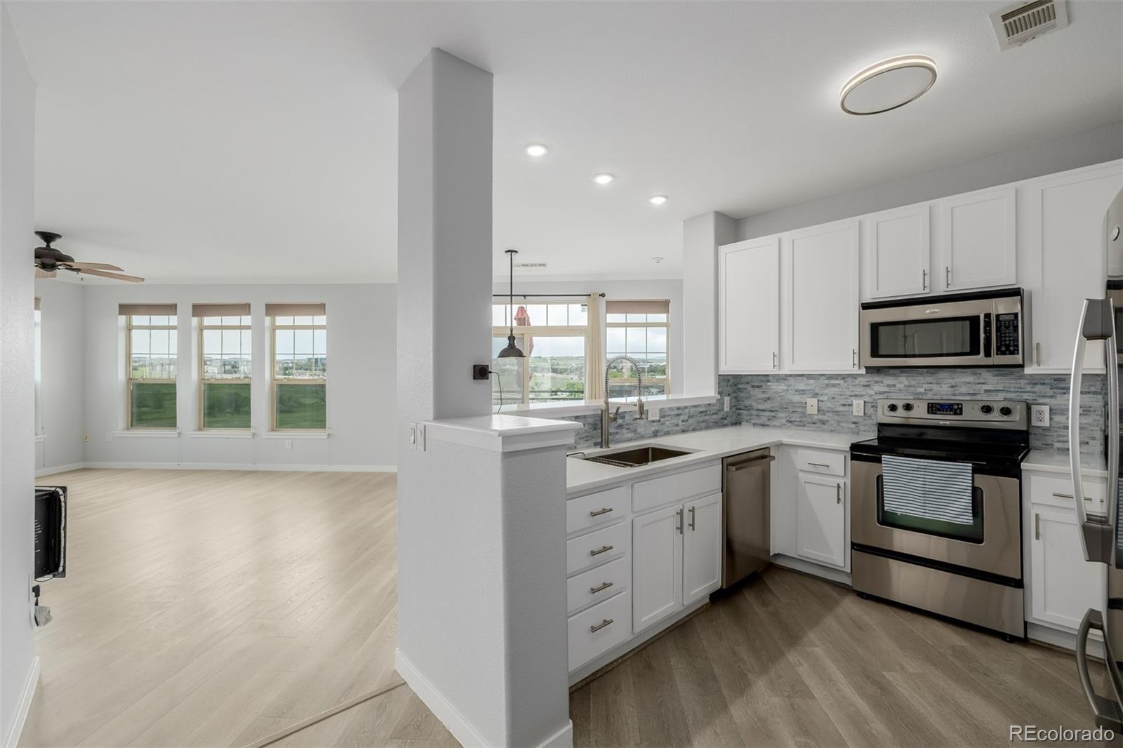 13456 Via Varra Unit: 401