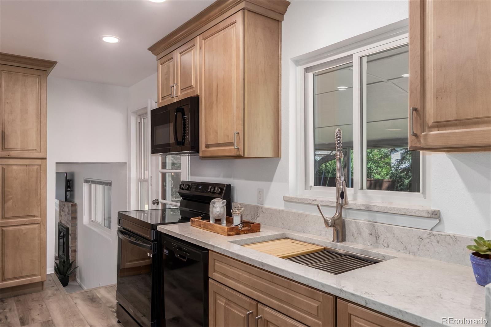 3032 S Saulsbury Street