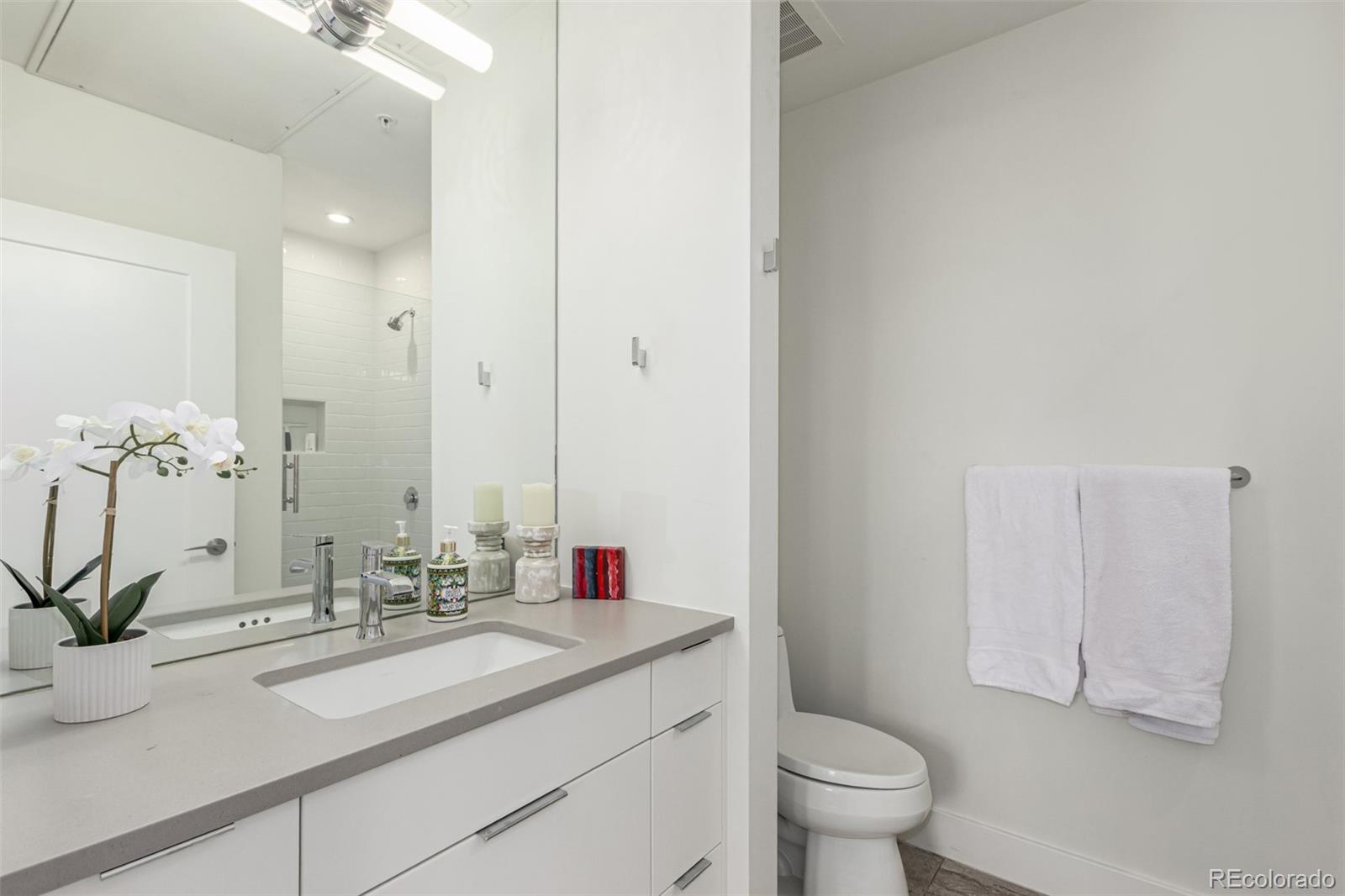 1401 Delgany Street Unit: 204