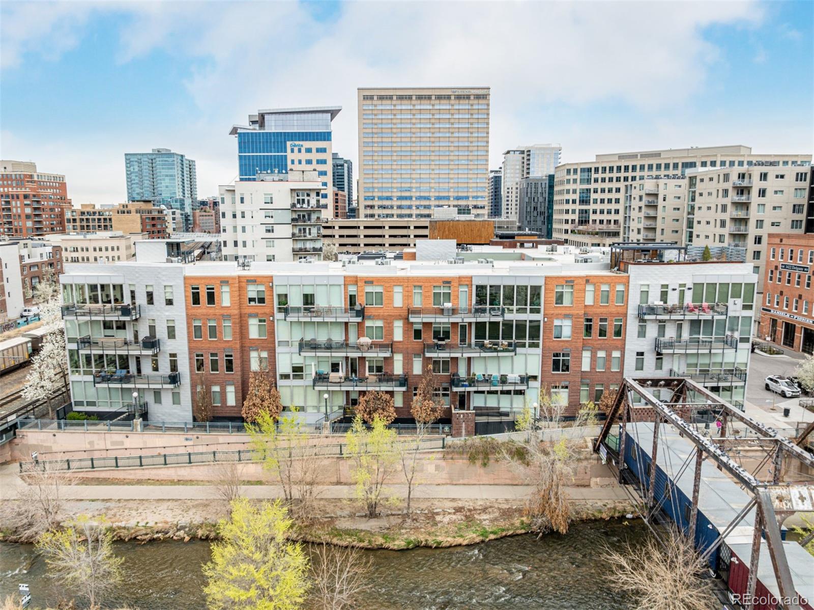 1401 Delgany Street Unit: 204