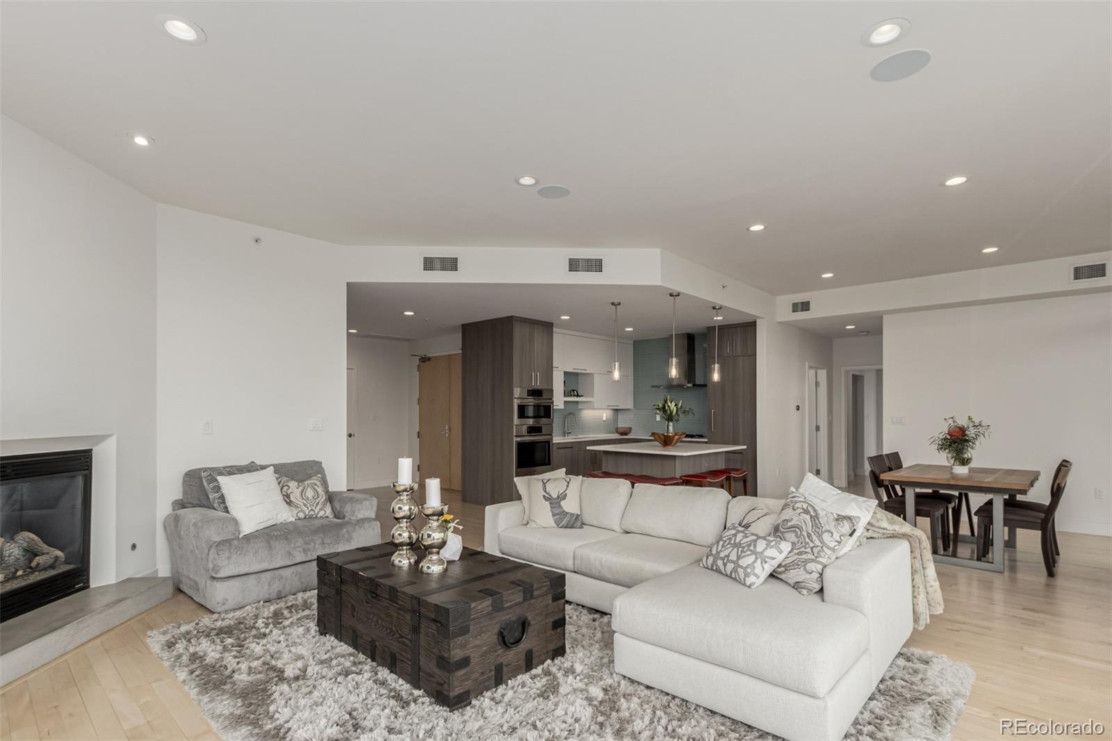 1401 Delgany Street Unit: 204