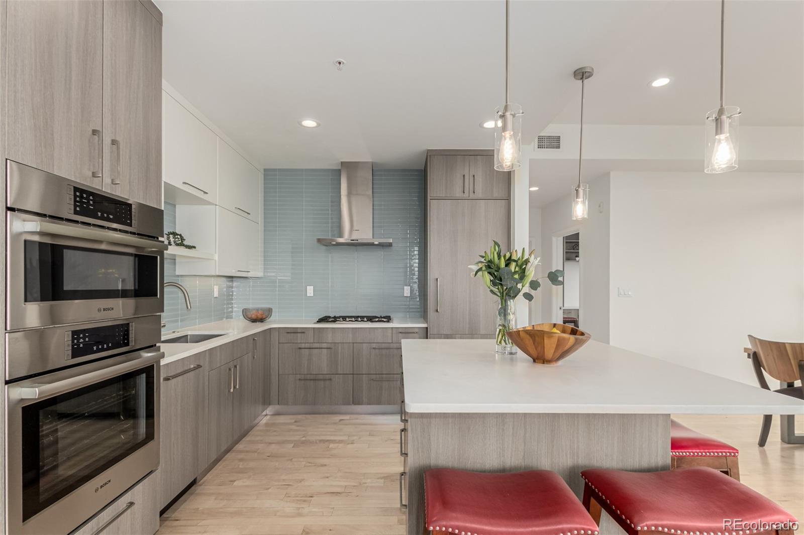 1401 Delgany Street Unit: 204