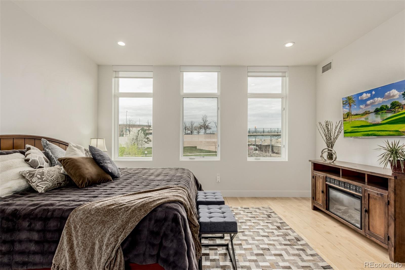 1401 Delgany Street Unit: 204