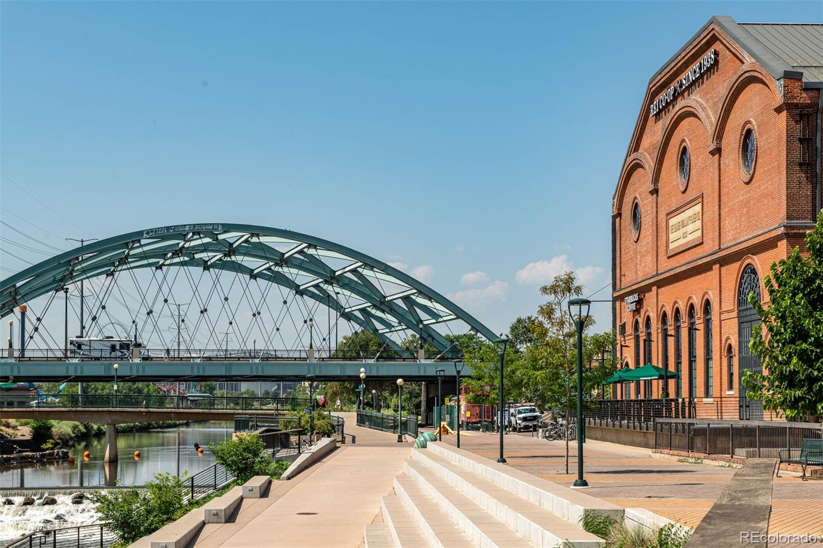 1401 Delgany Street Unit: 204