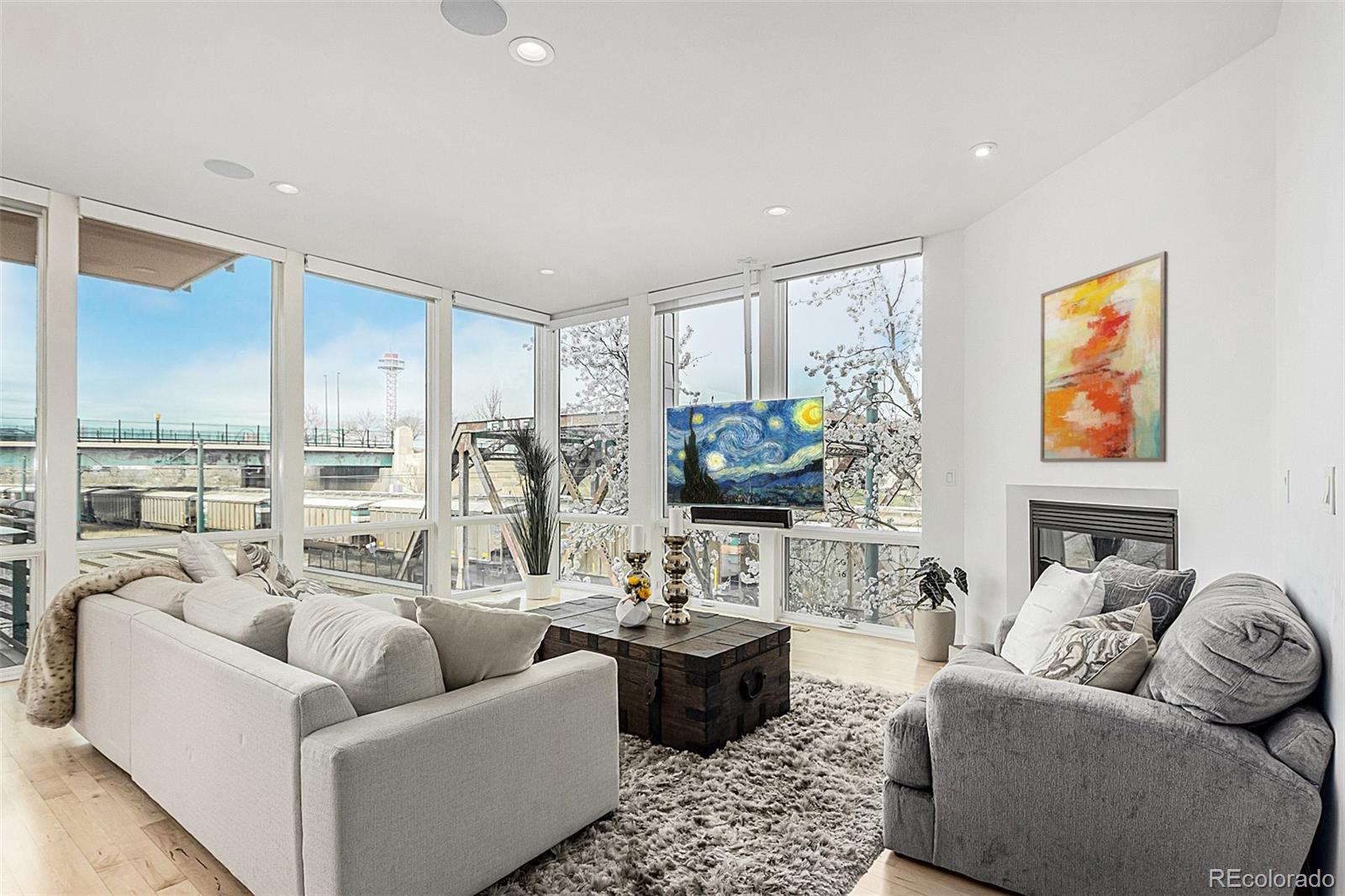 1401 Delgany Street Unit: 204