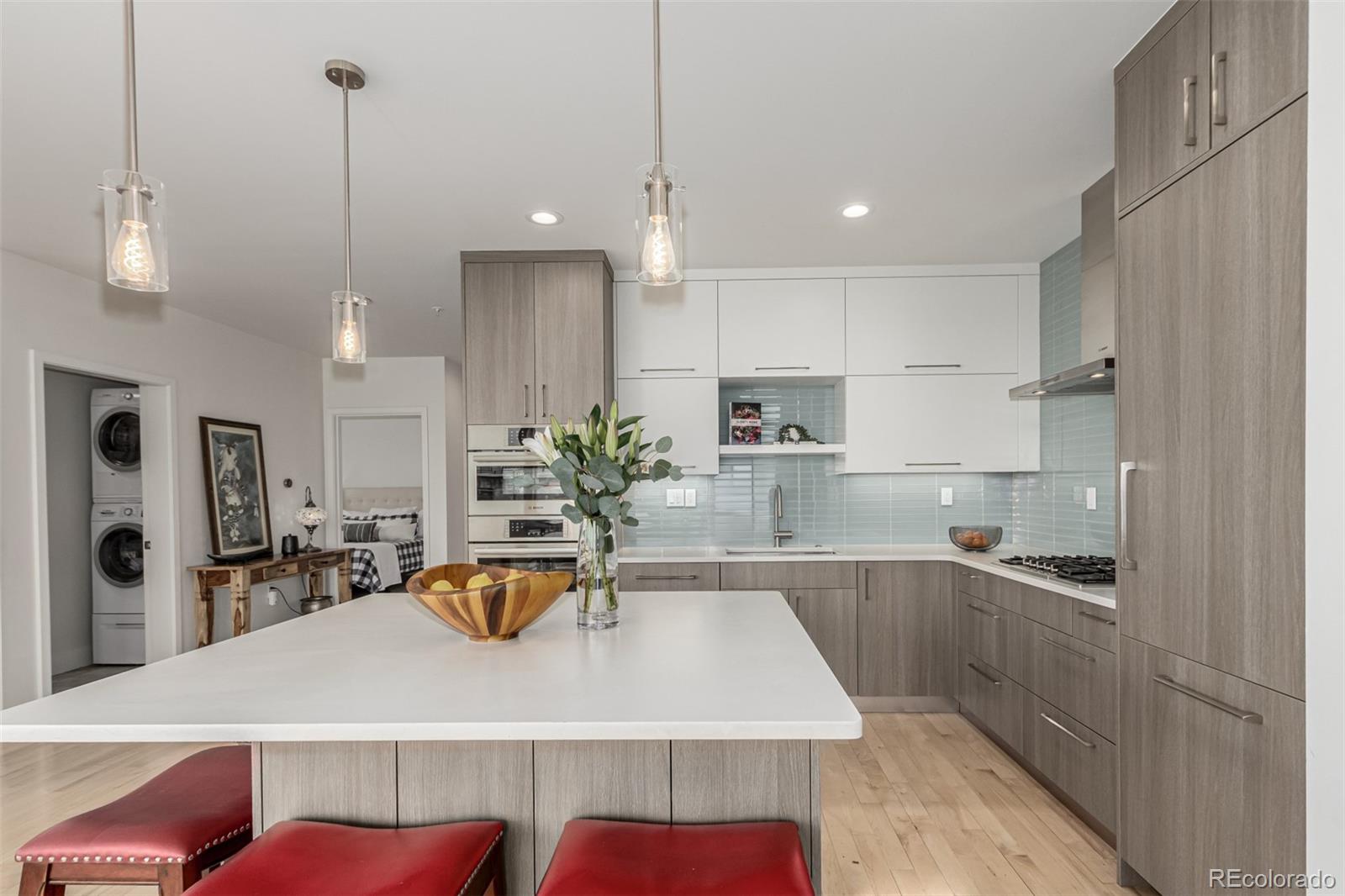 1401 Delgany Street Unit: 204