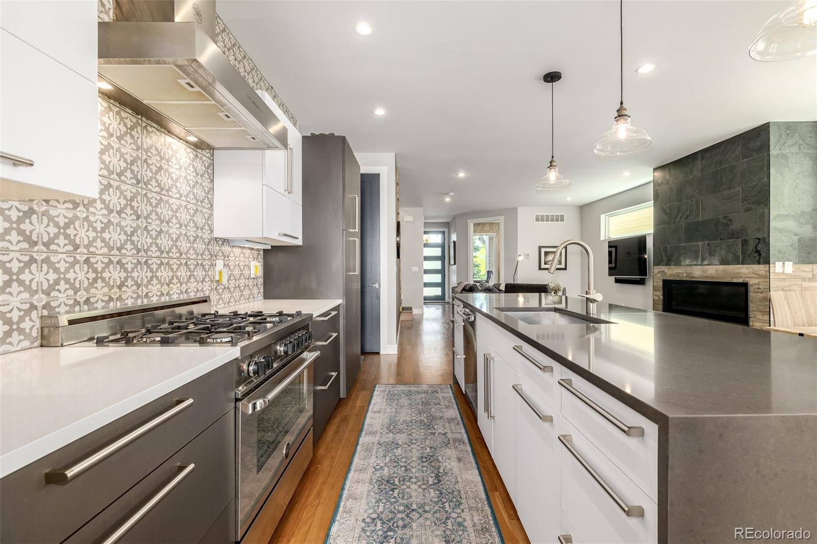 3615 Shoshone Street