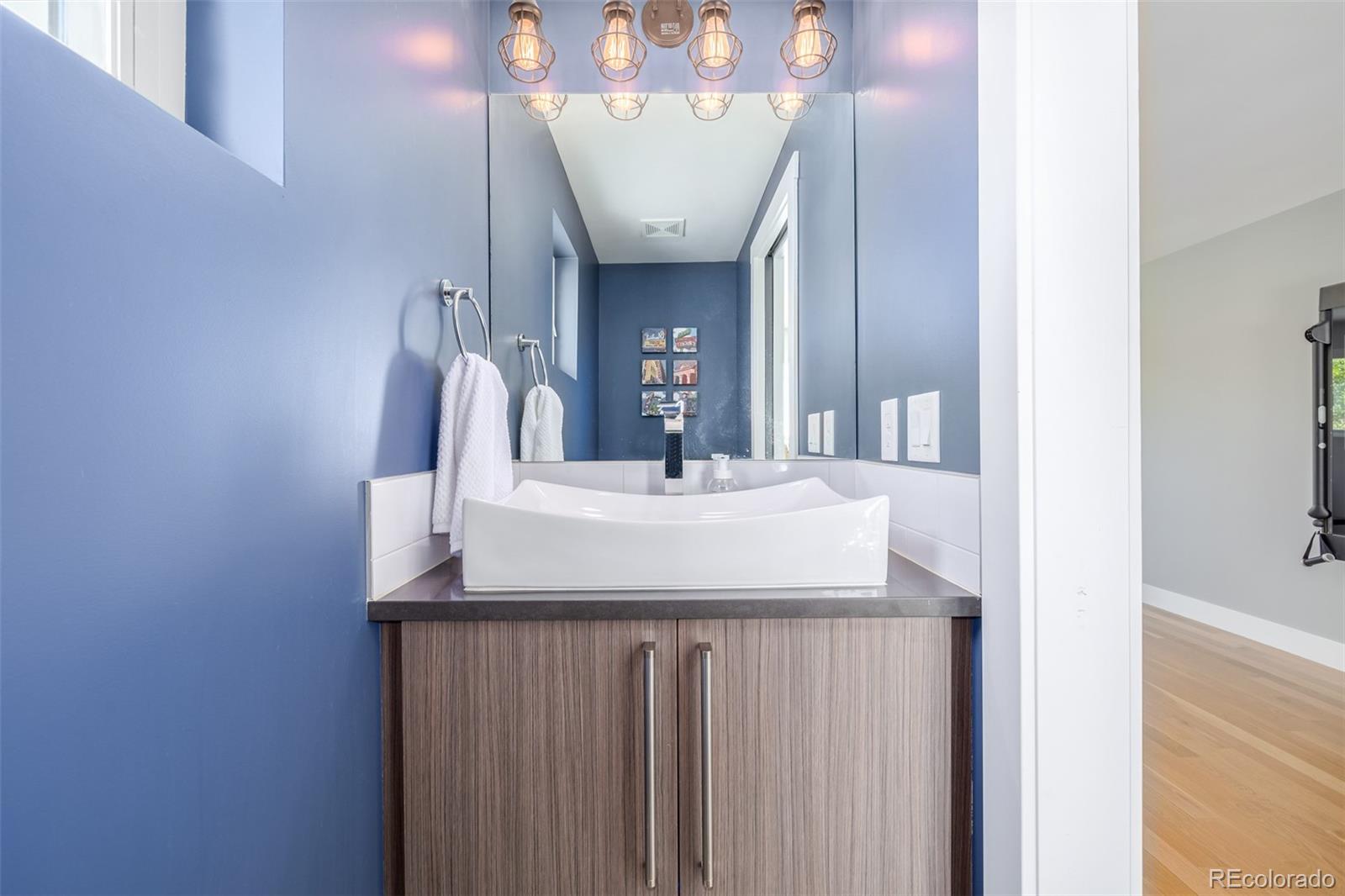 3615 Shoshone Street