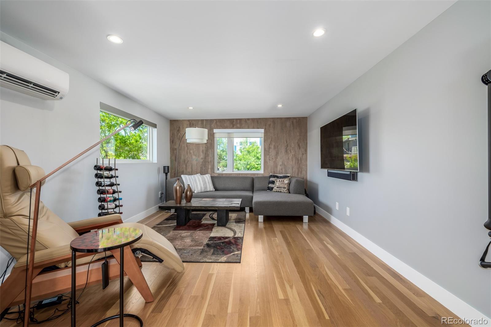 3615 Shoshone Street