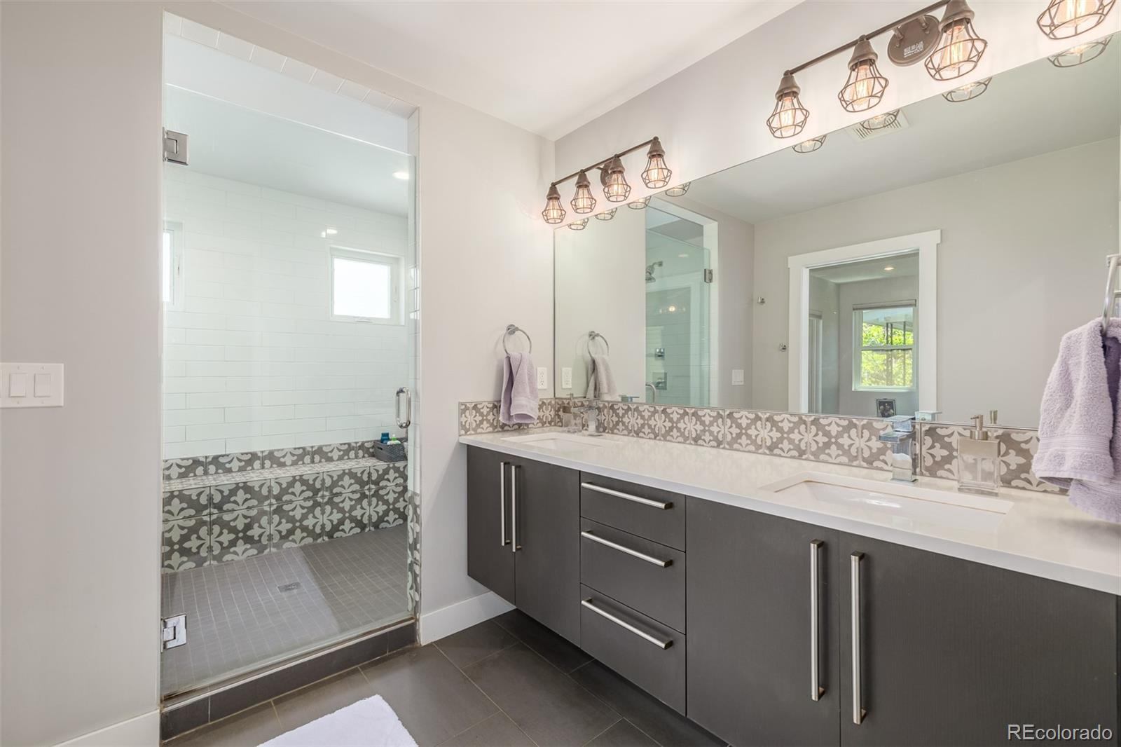 3615 Shoshone Street