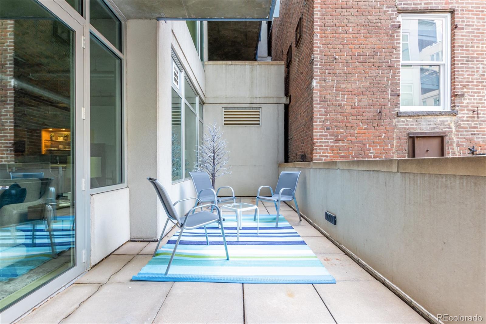 1401 Wewatta Street Unit: 211