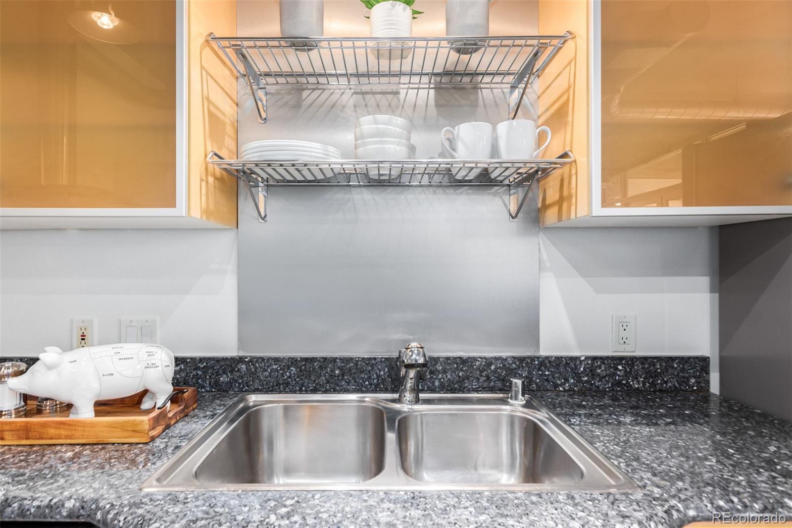 1401 Wewatta Street Unit: 211