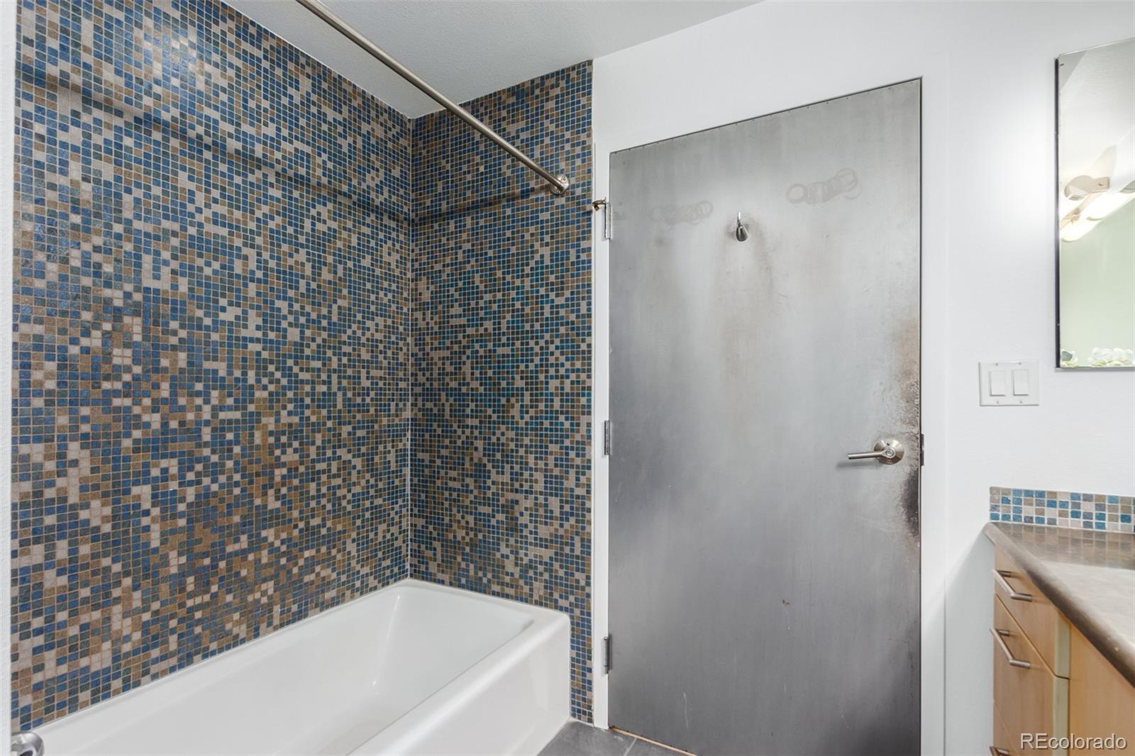 1401 Wewatta Street Unit: 211