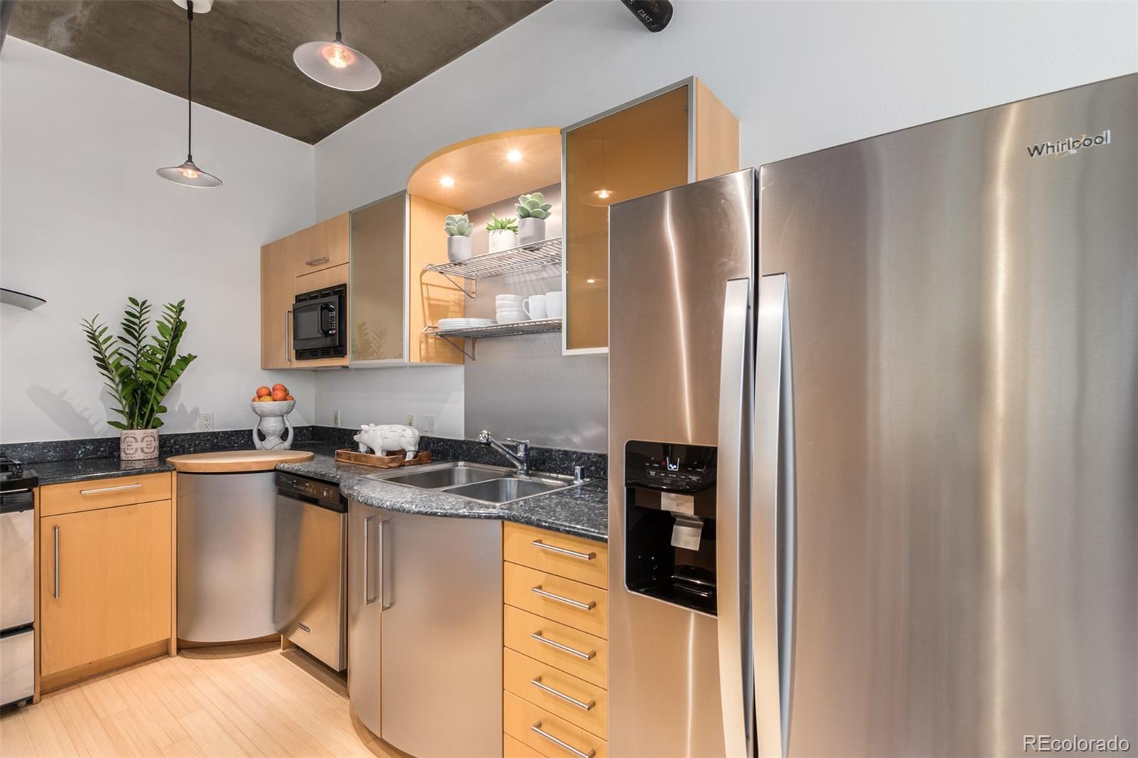 1401 Wewatta Street Unit: 211