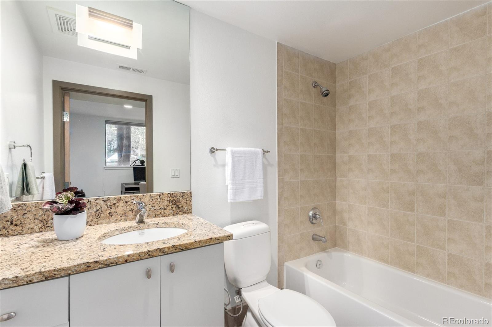 2347 Glenarm Place