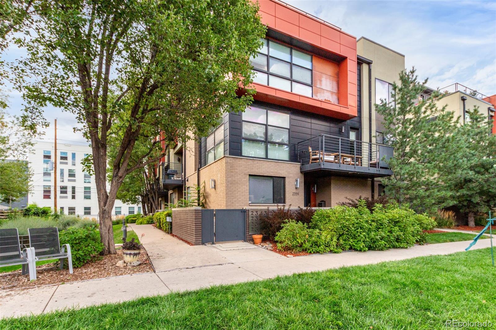2347 Glenarm Place