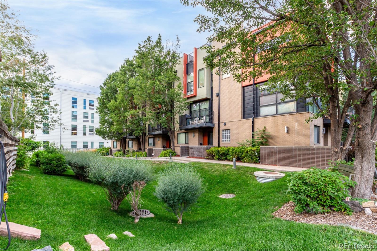 2347 Glenarm Place