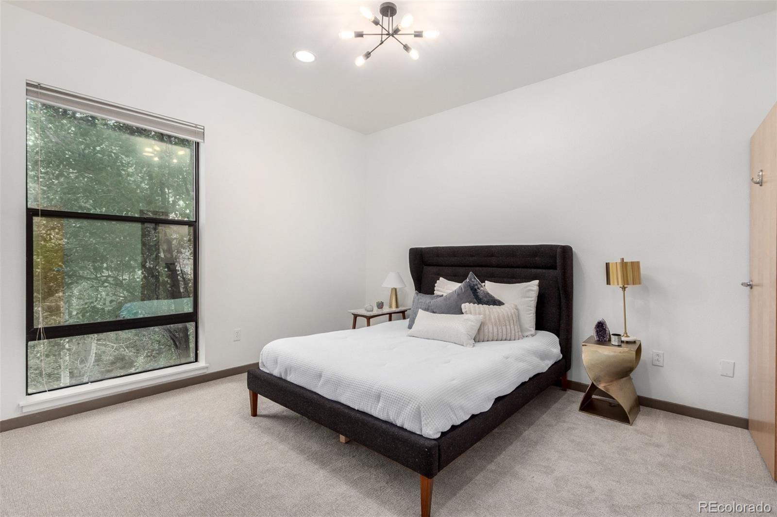 2347 Glenarm Place
