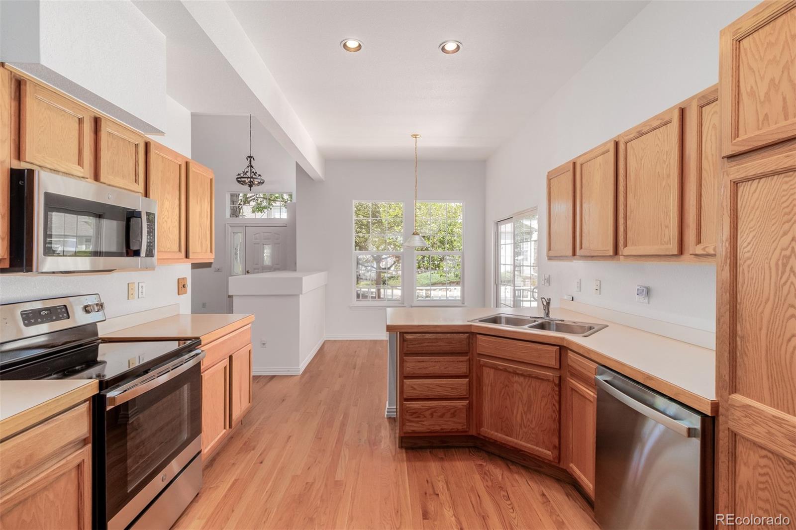 8300 Fairmount Drive Unit: BB101