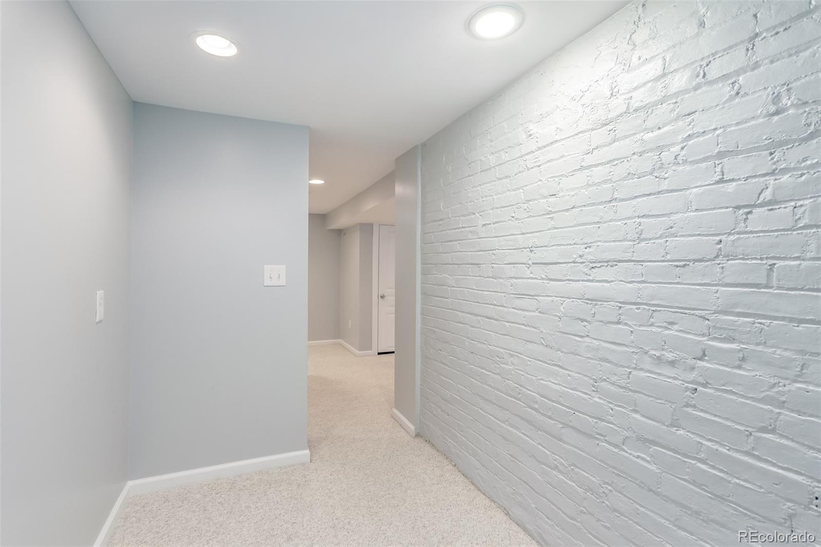 2050-L N Ogden Street