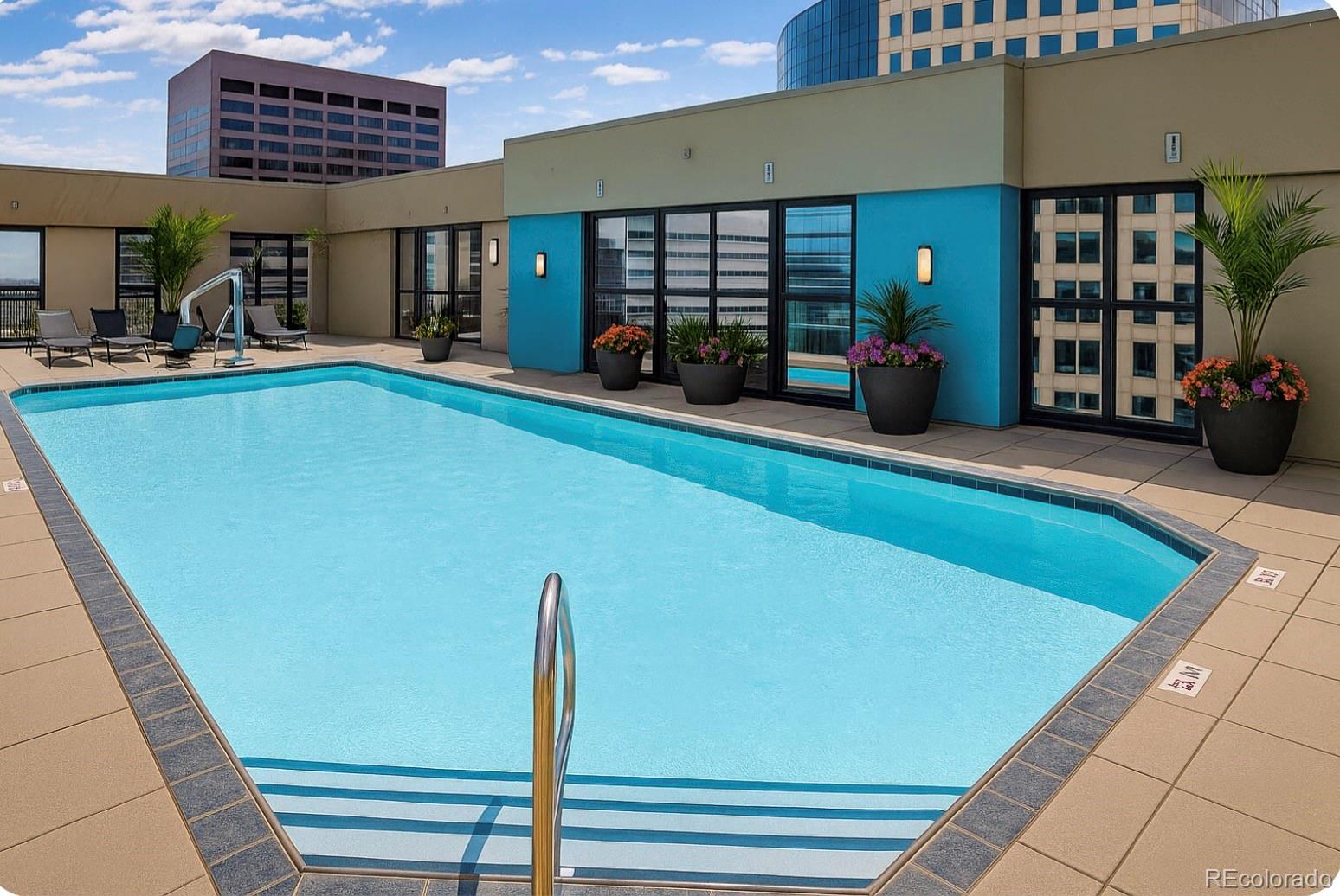 1625 Larimer Street Unit: 2707