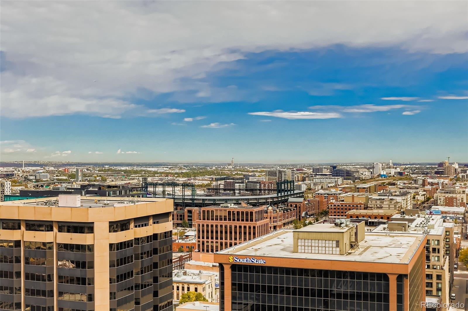 1625 Larimer Street Unit: 2707