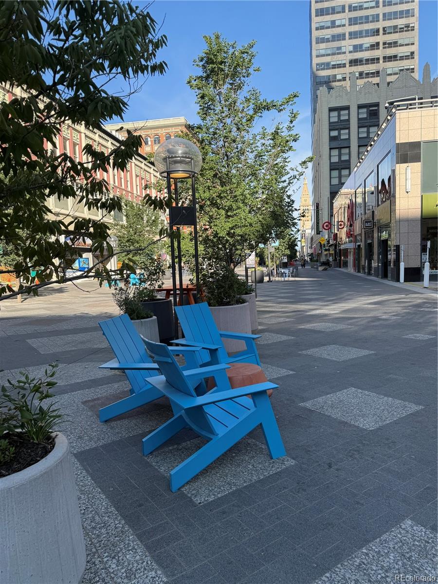 1625 Larimer Street Unit: 2707