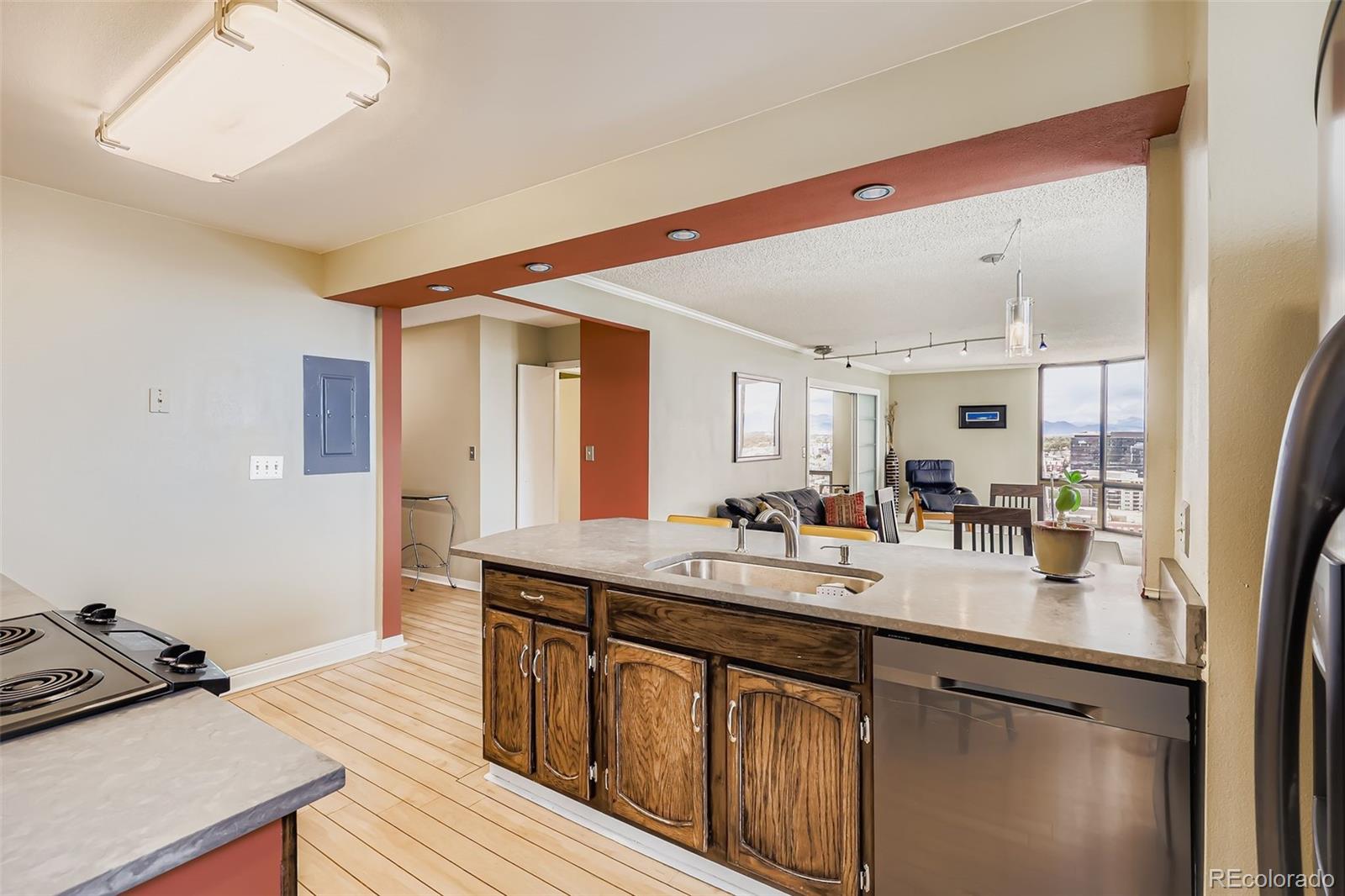 1625 Larimer Street Unit: 2707