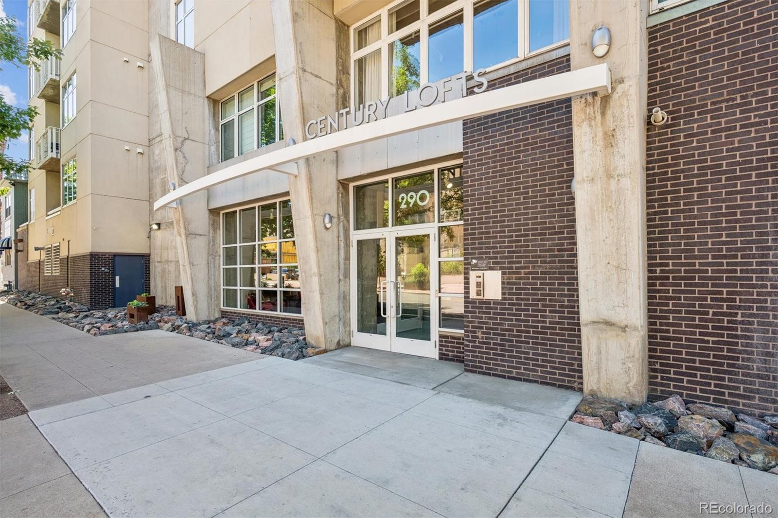 290 W 12th Avenue Unit: 305