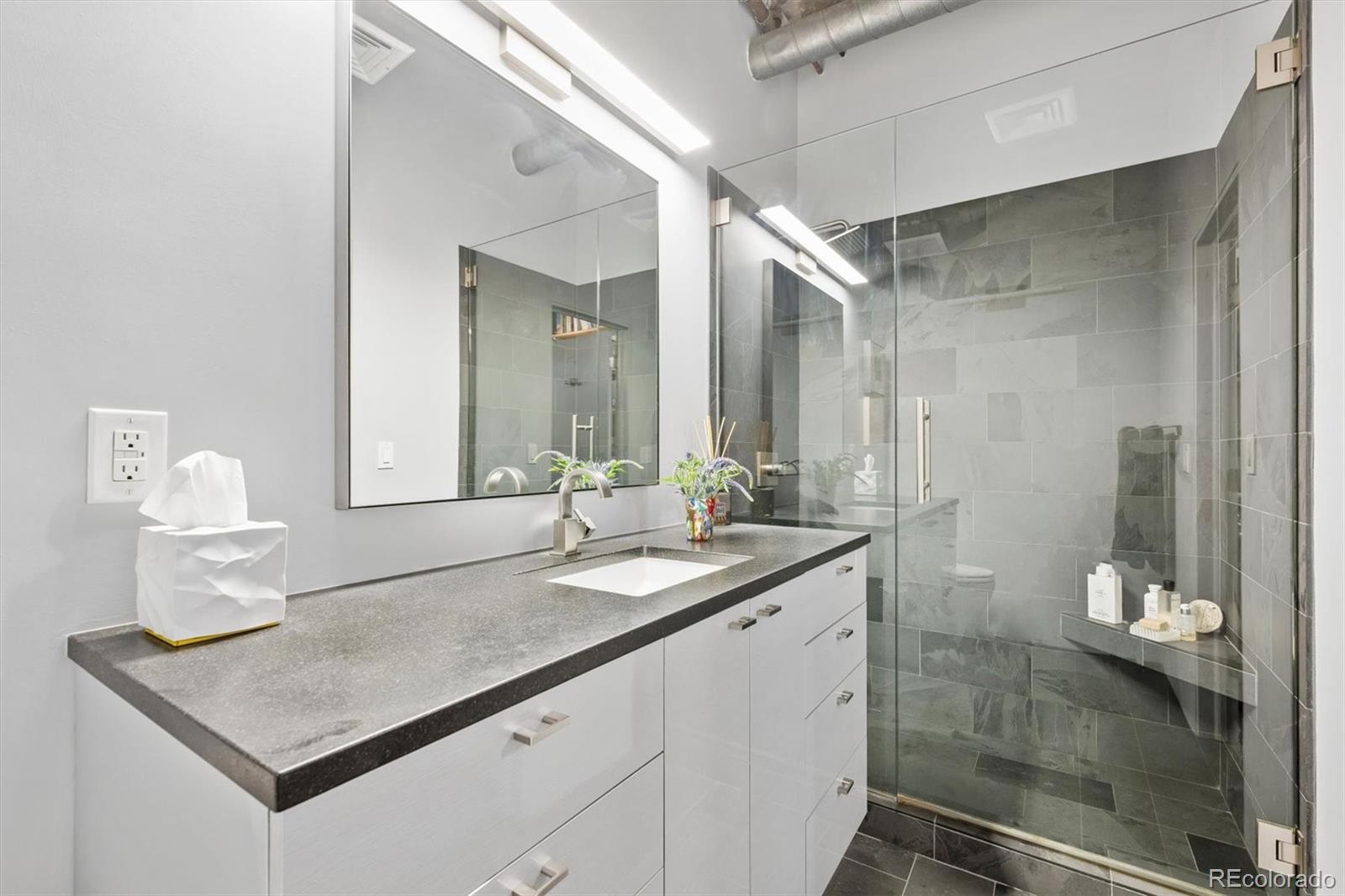 290 W 12th Avenue Unit: 305