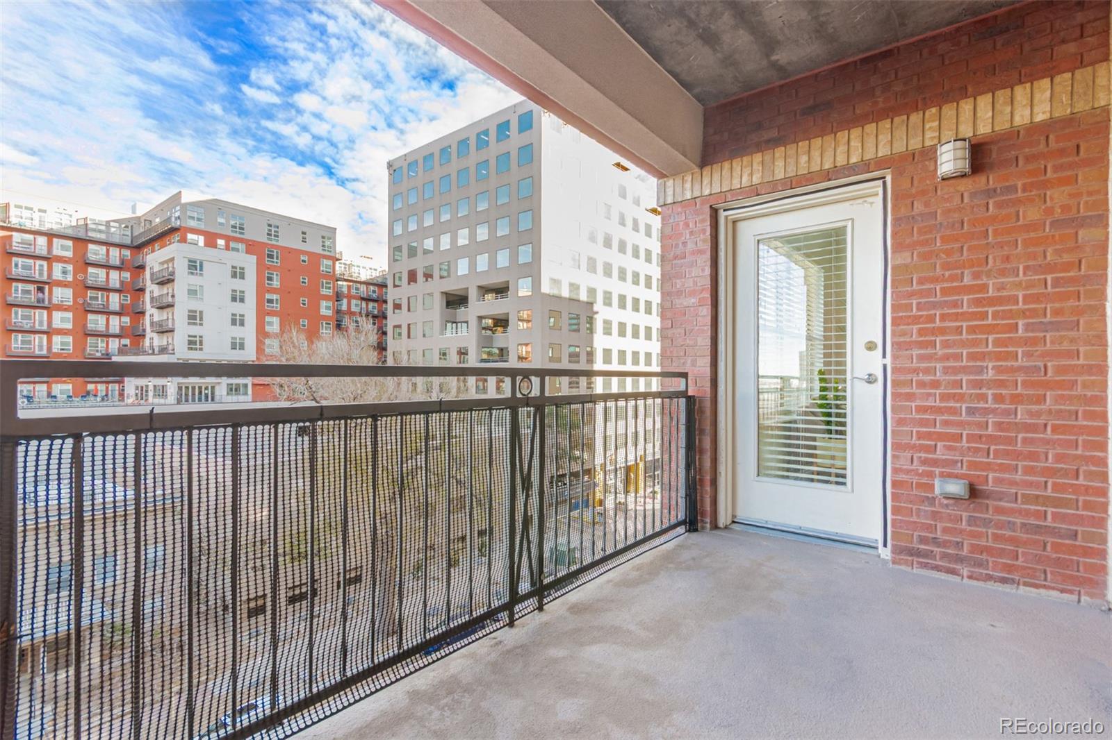 1975 N Grant Street Unit: 627