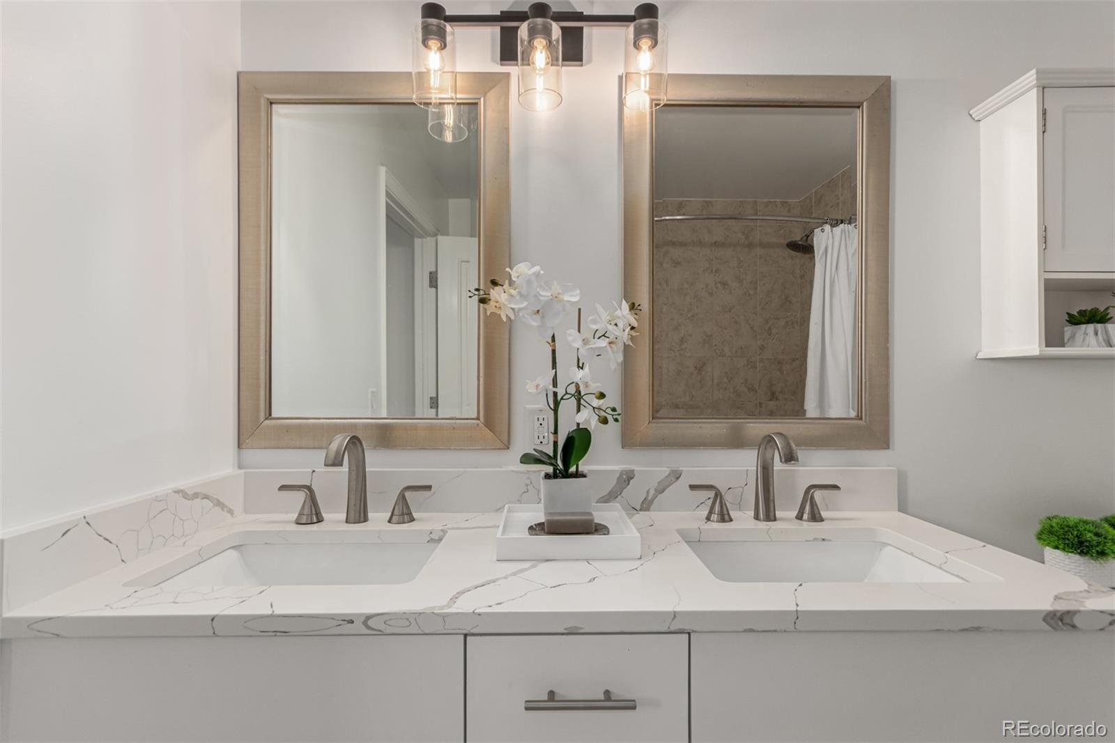 1975 N Grant Street Unit: 627