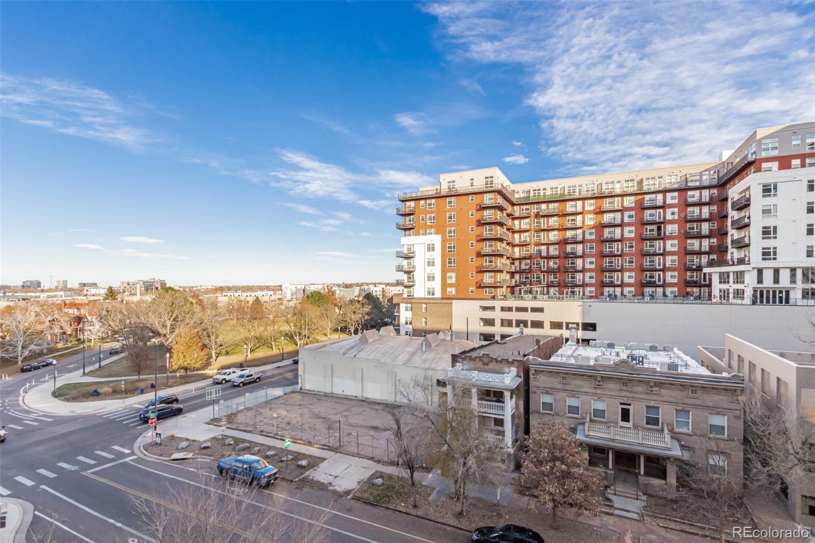 1975 N Grant Street Unit: 627