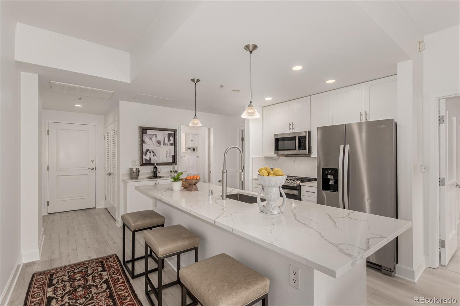 1975 N Grant Street Unit: 627