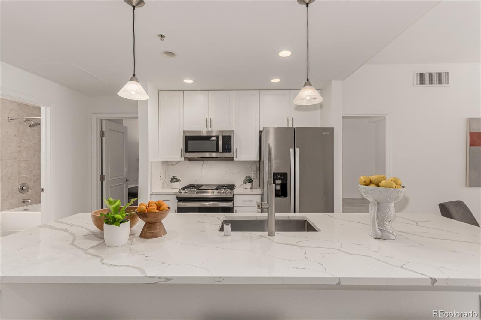 1975 N Grant Street Unit: 627