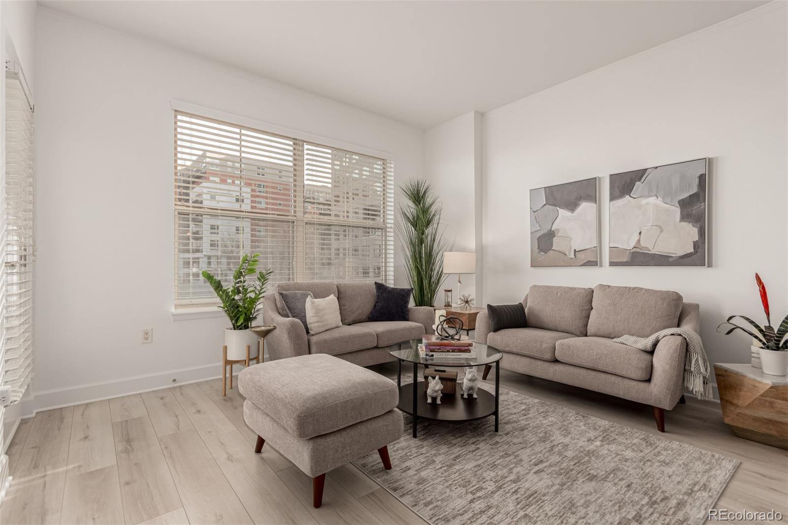 1975 N Grant Street Unit: 627