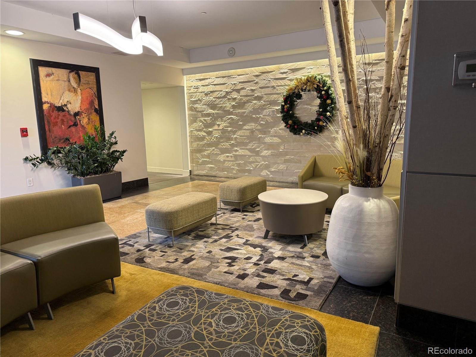 1975 N Grant Street Unit: 627