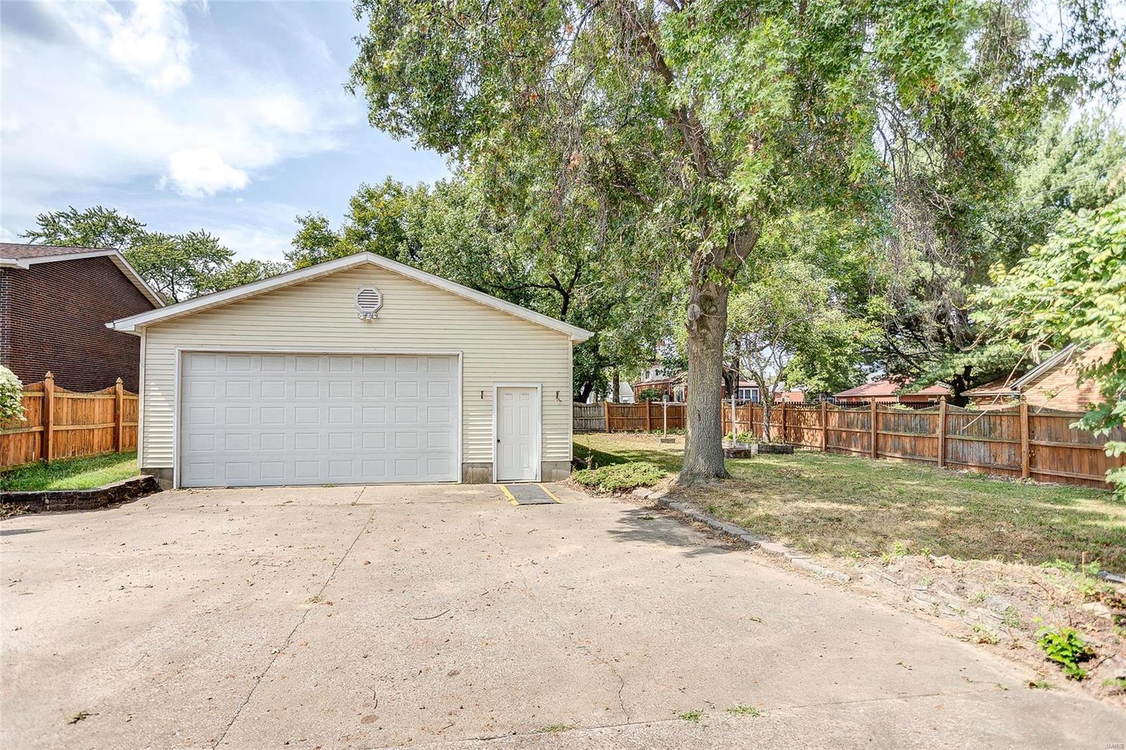 380 N 6th Street