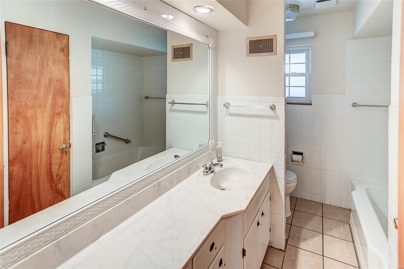 380 N 6th Street