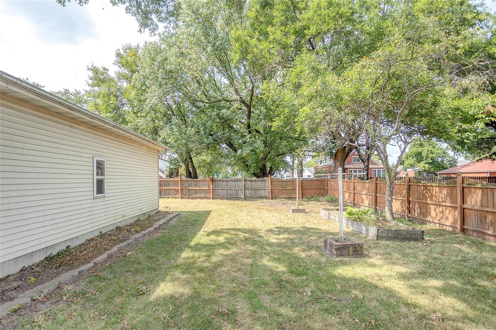 380 N 6th Street