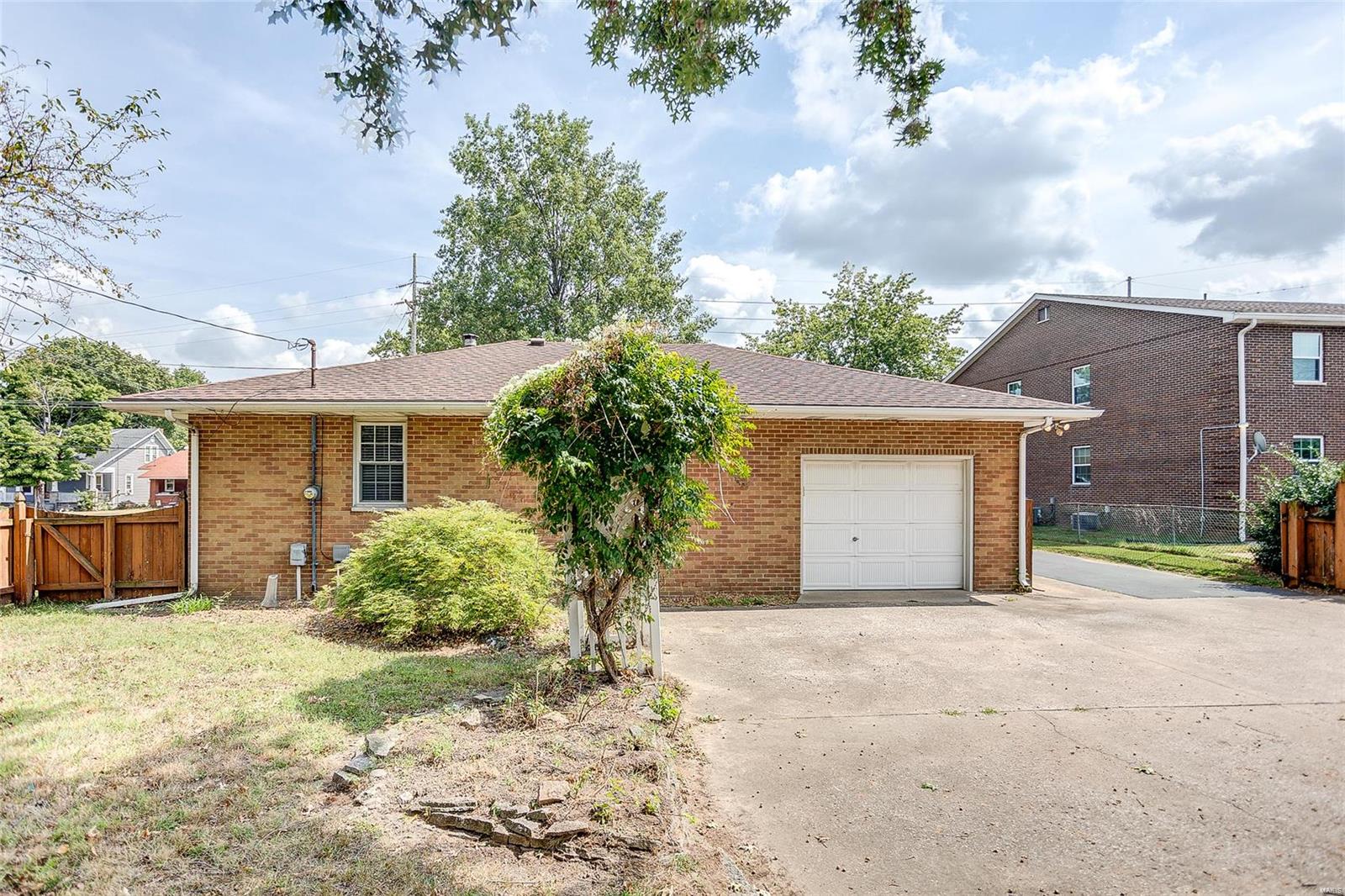 380 N 6th Street