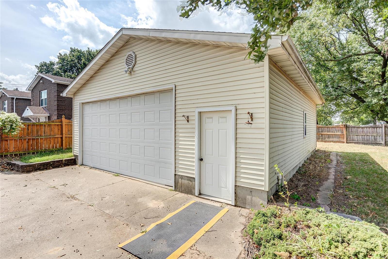 380 N 6th Street