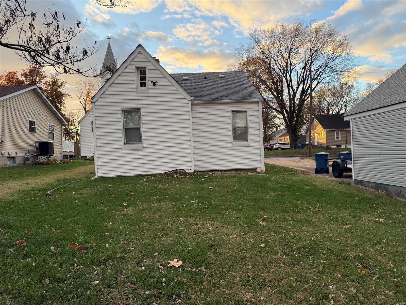 300 Collinsville Avenue